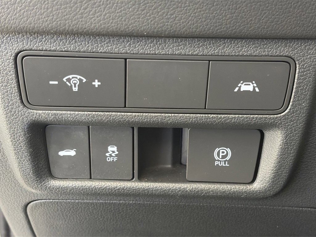 Used 2022 Hyundai Sonata Limited w/ Cargo Package image 24