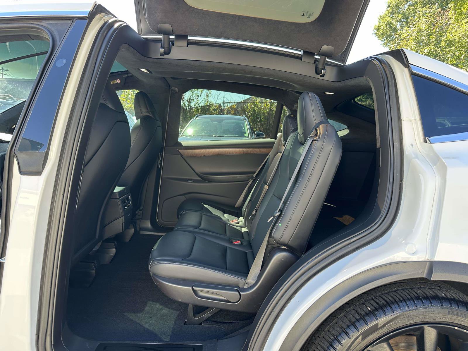 Used 2020 Tesla Model X Long Range AWD/4WD image 18