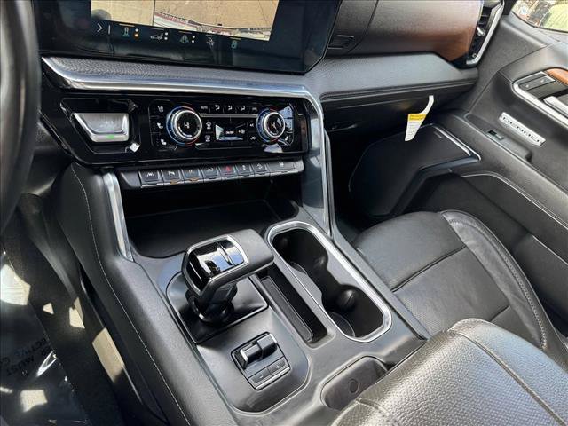 Used 2023 GMC Sierra 1500 Denali w/ Technology Package AWD/4WD image 16