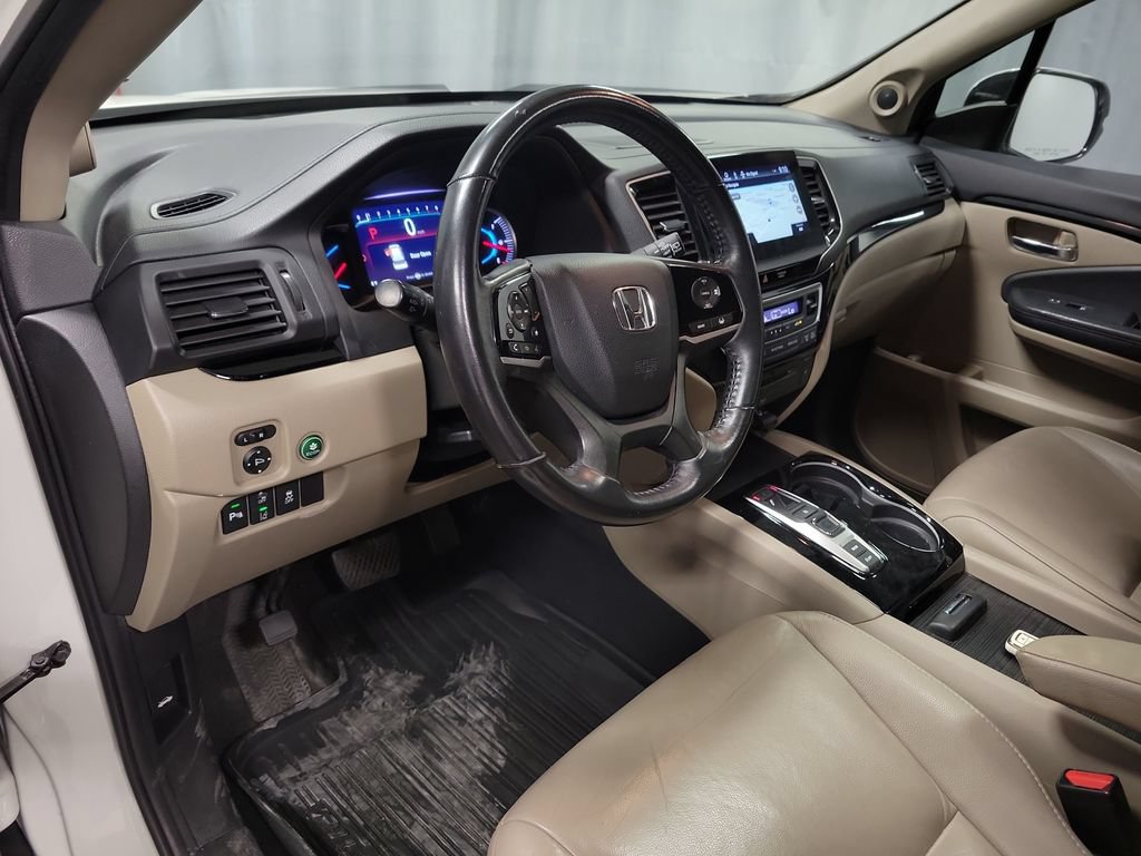 Used 2019 Honda Pilot Touring image 17