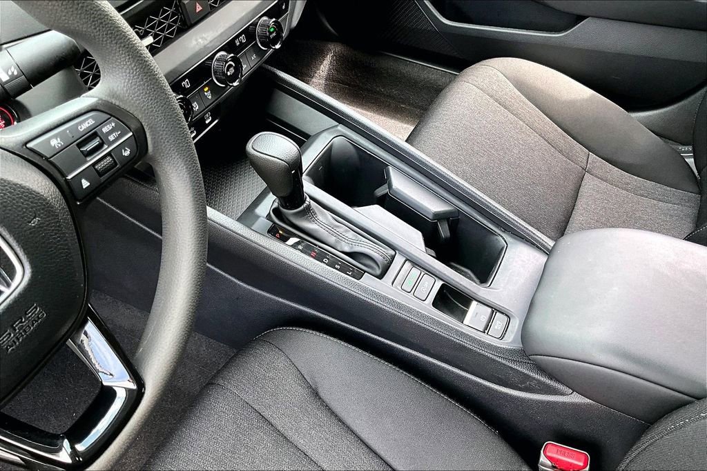 Used 2025 Honda Accord SE image 15