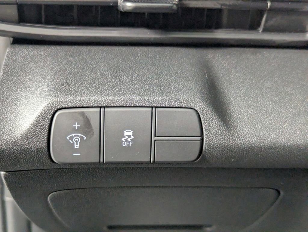 Certified 2026 Hyundai Elantra Sport FWD image 15