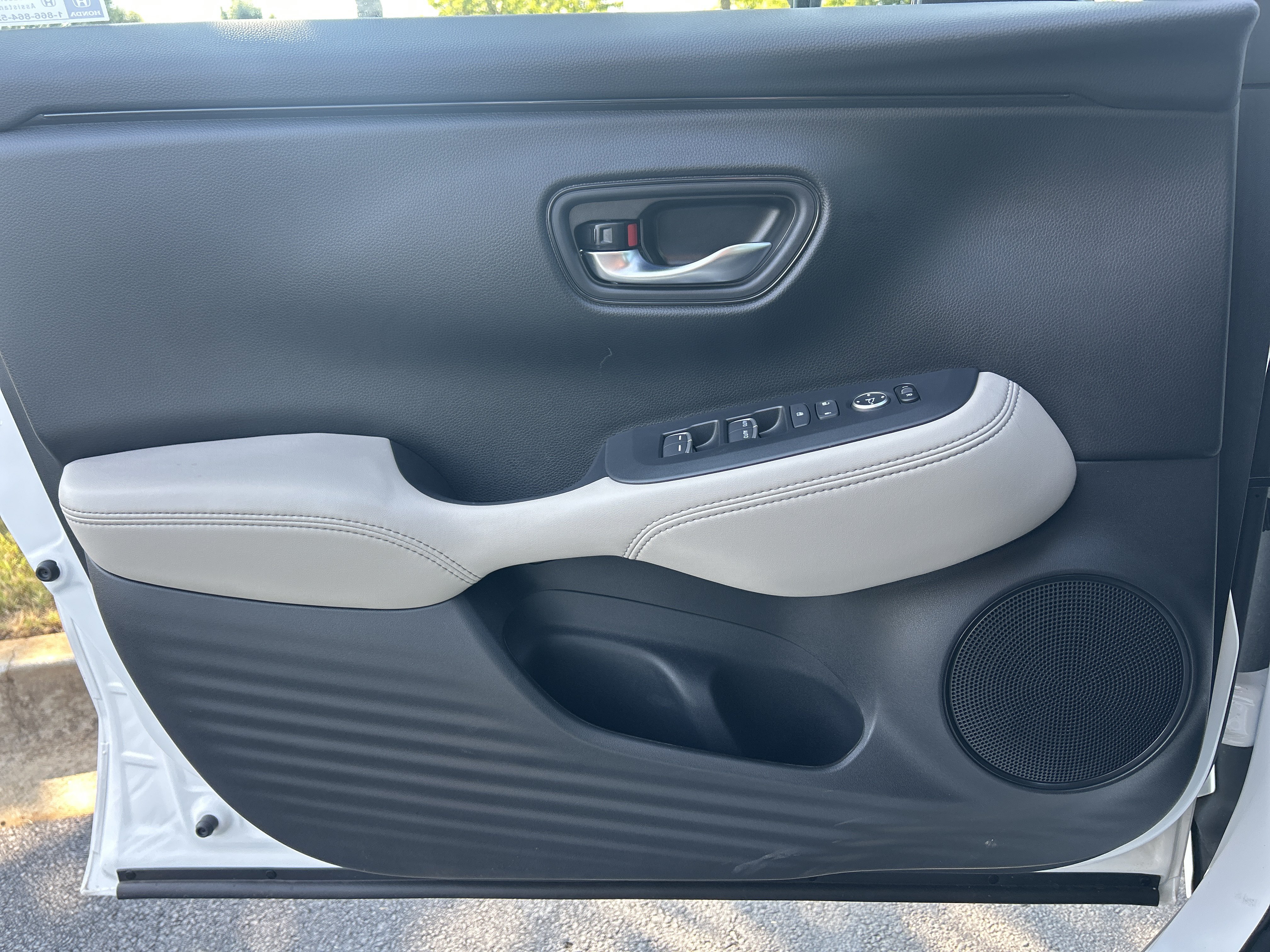 Certified 2027 Honda HR-V EX-L image 24