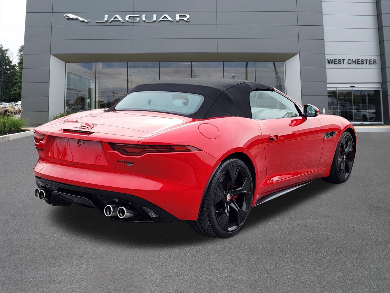 Certified 2022 Jaguar F-TYPE R-Dynamic image 4