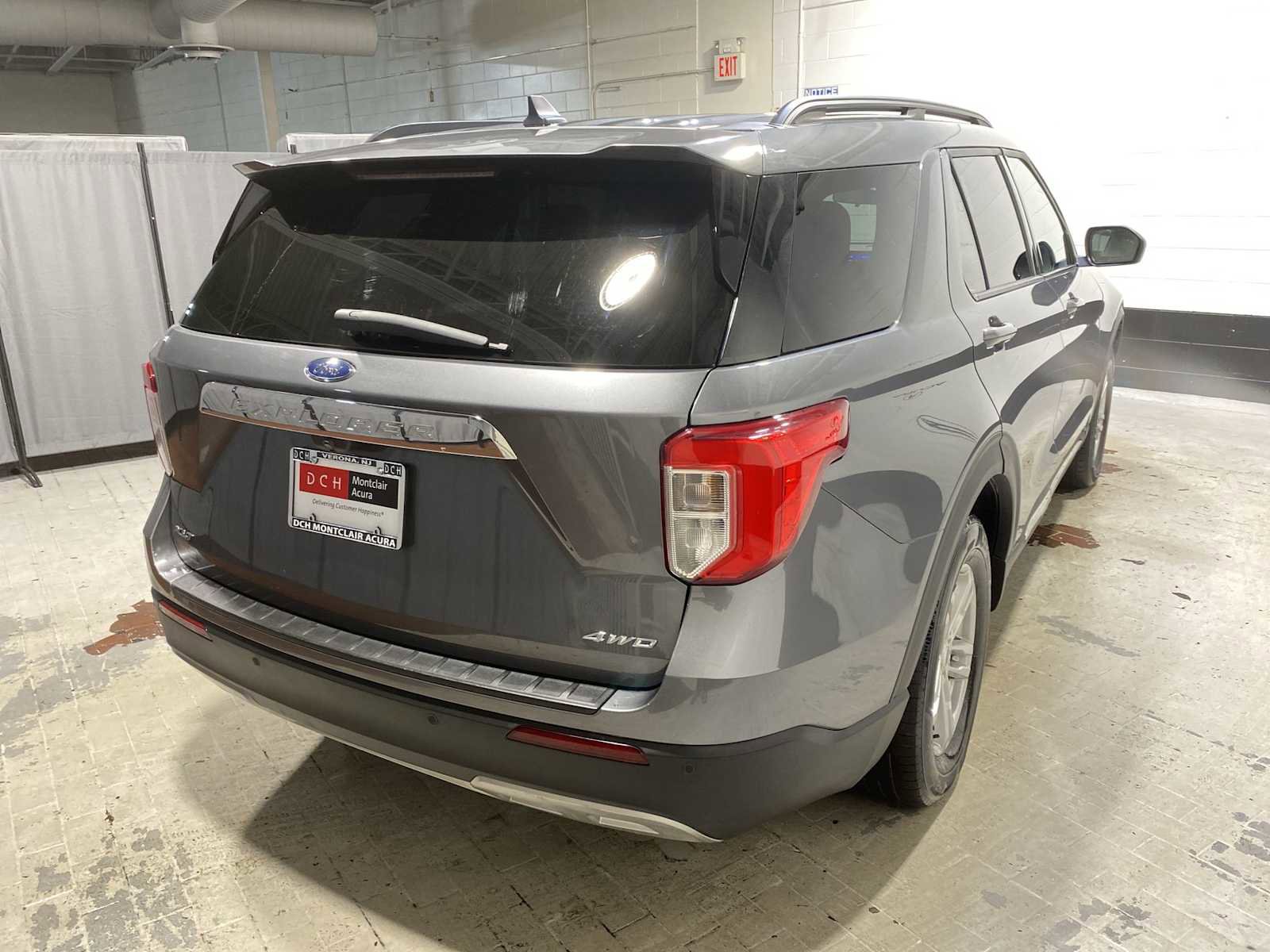 Used 2022 Ford Explorer XLT w/ Equipment Group 202A image 26