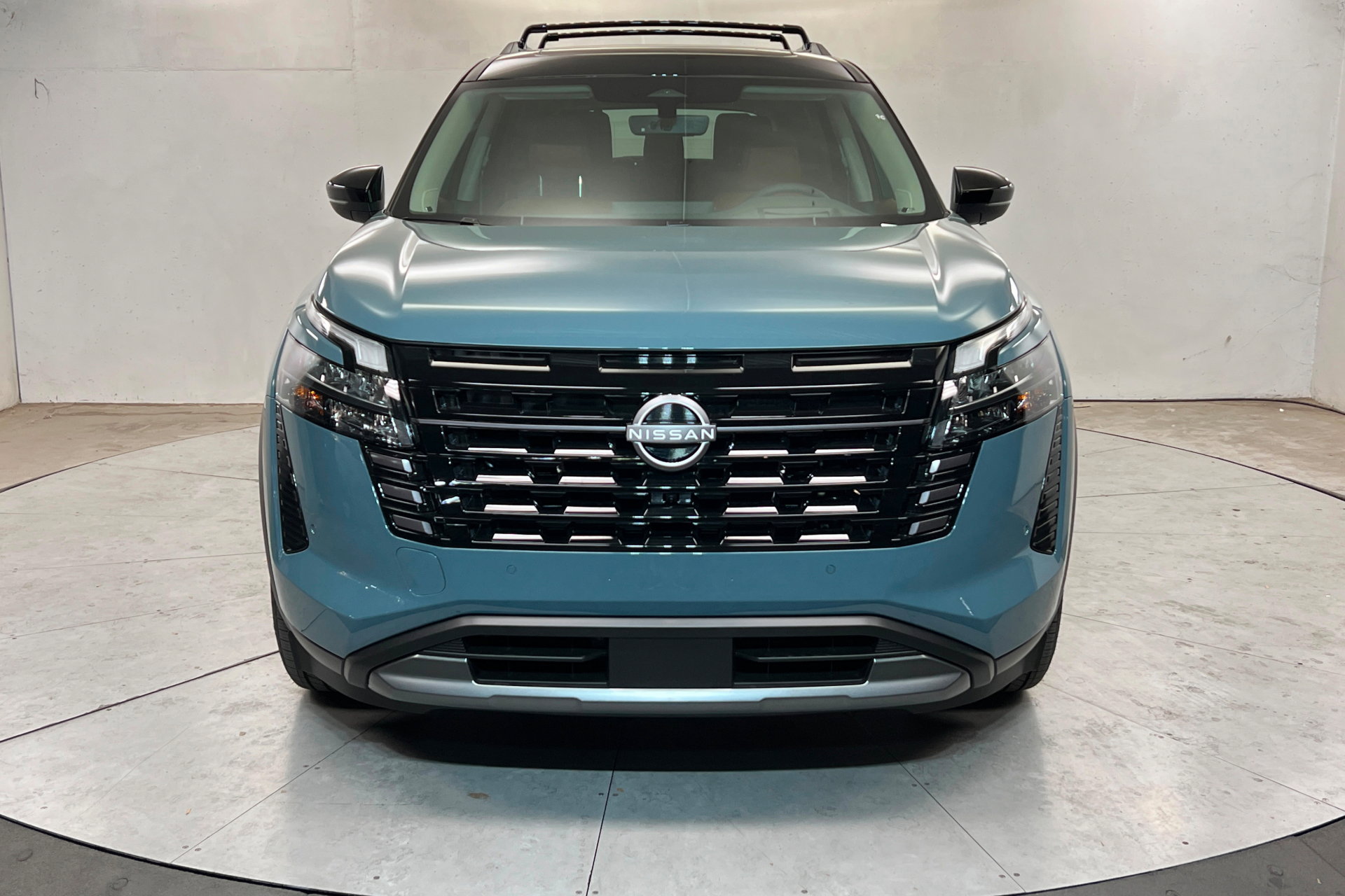 New 2026 Nissan Pathfinder Platinum image 8