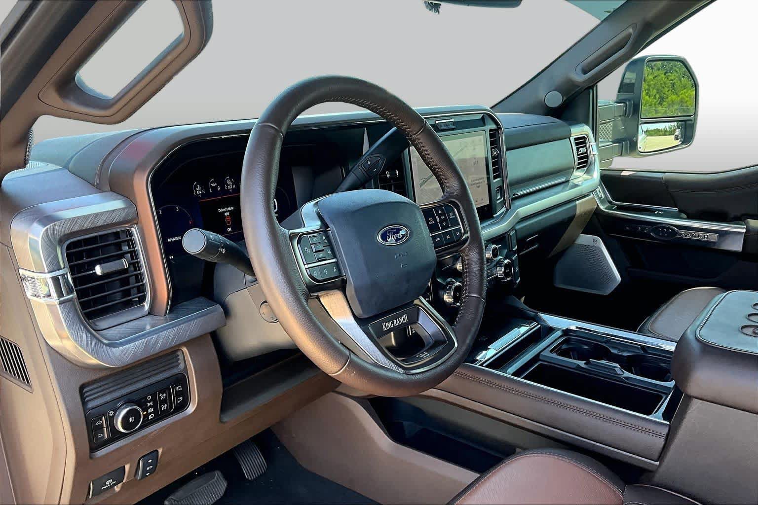 Used 2025 Ford F250 King Ranch w/ FX4 Off-Road Package AWD/4WD image 18