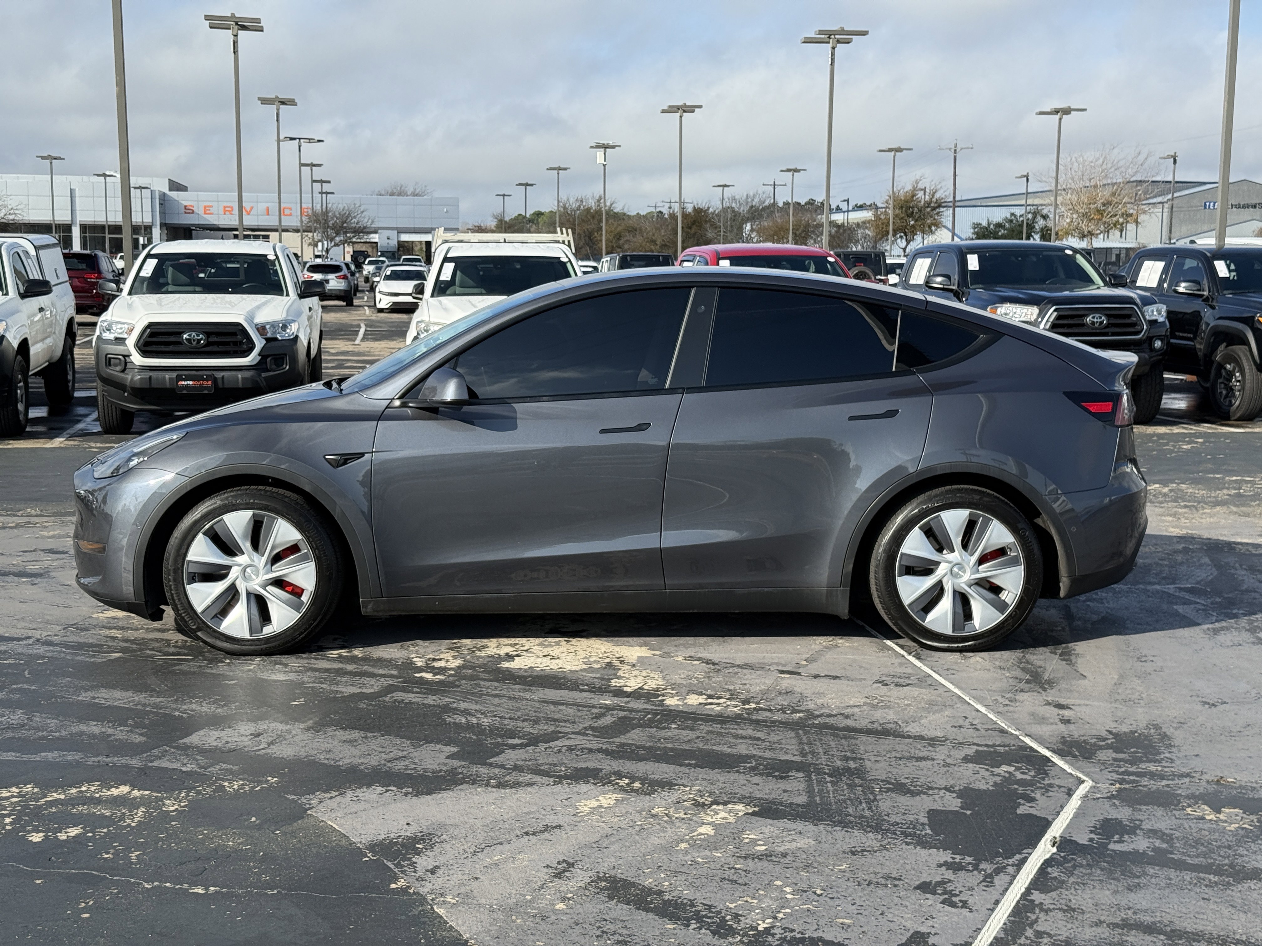 Used 2022 Tesla Model Y Performance image 11
