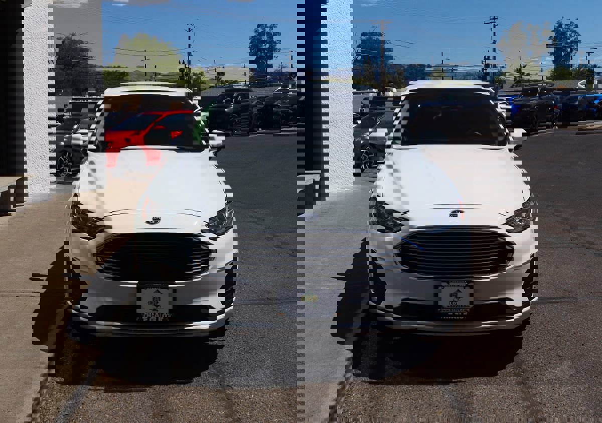 Used 2020 Ford Fusion SE image 16