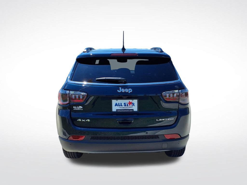 Used 2024 Jeep Compass Limited AWD/4WD image 7