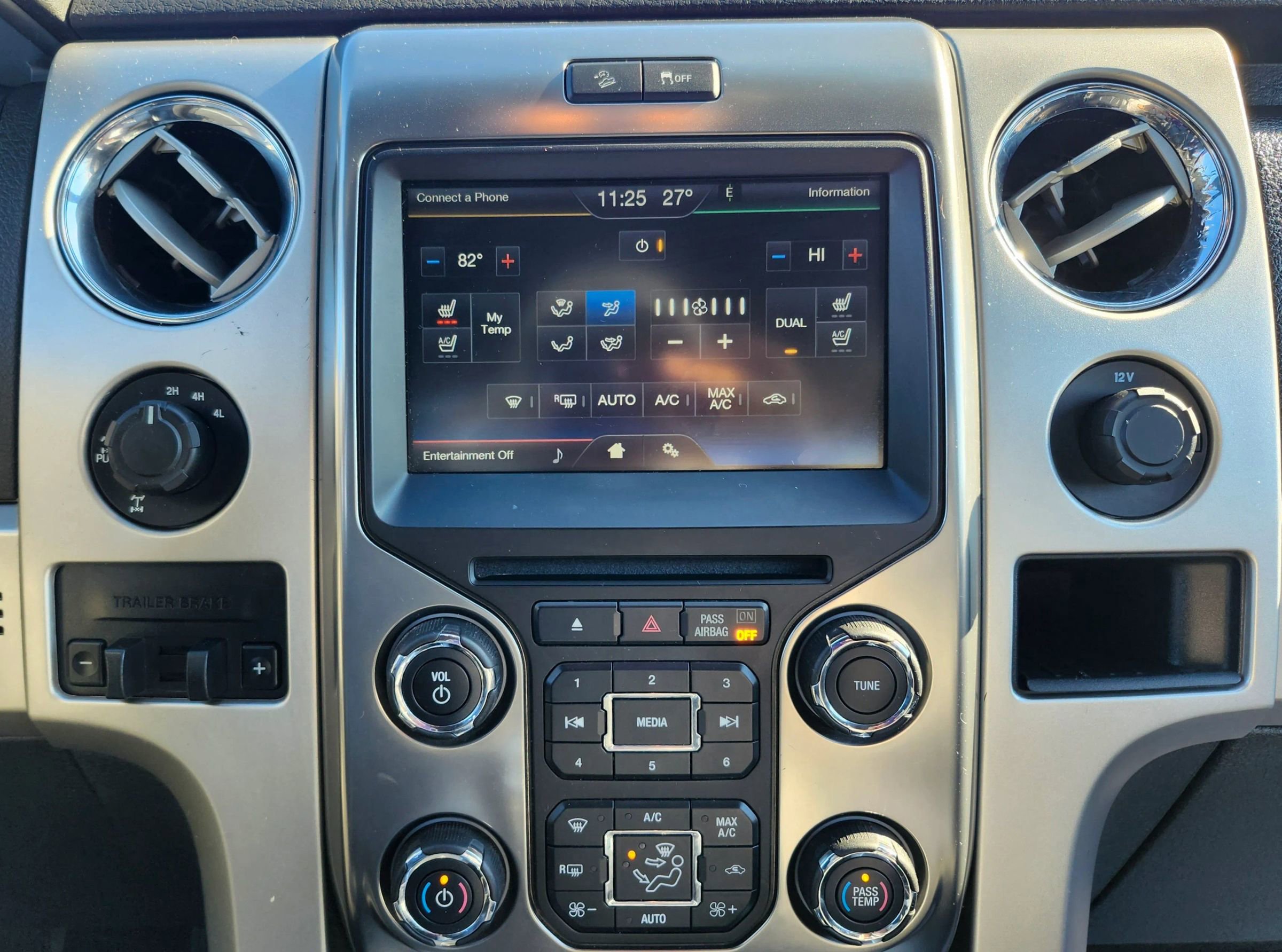 Used 2014 Ford F150 FX4 w/ Equipment Group 402A Luxury image 34