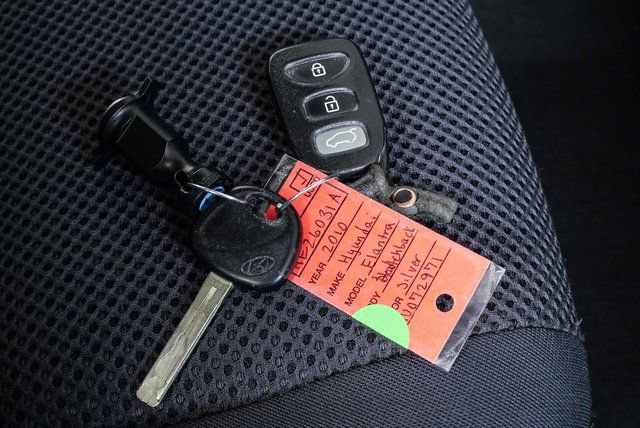 Used 2010 Hyundai Elantra SE image 34