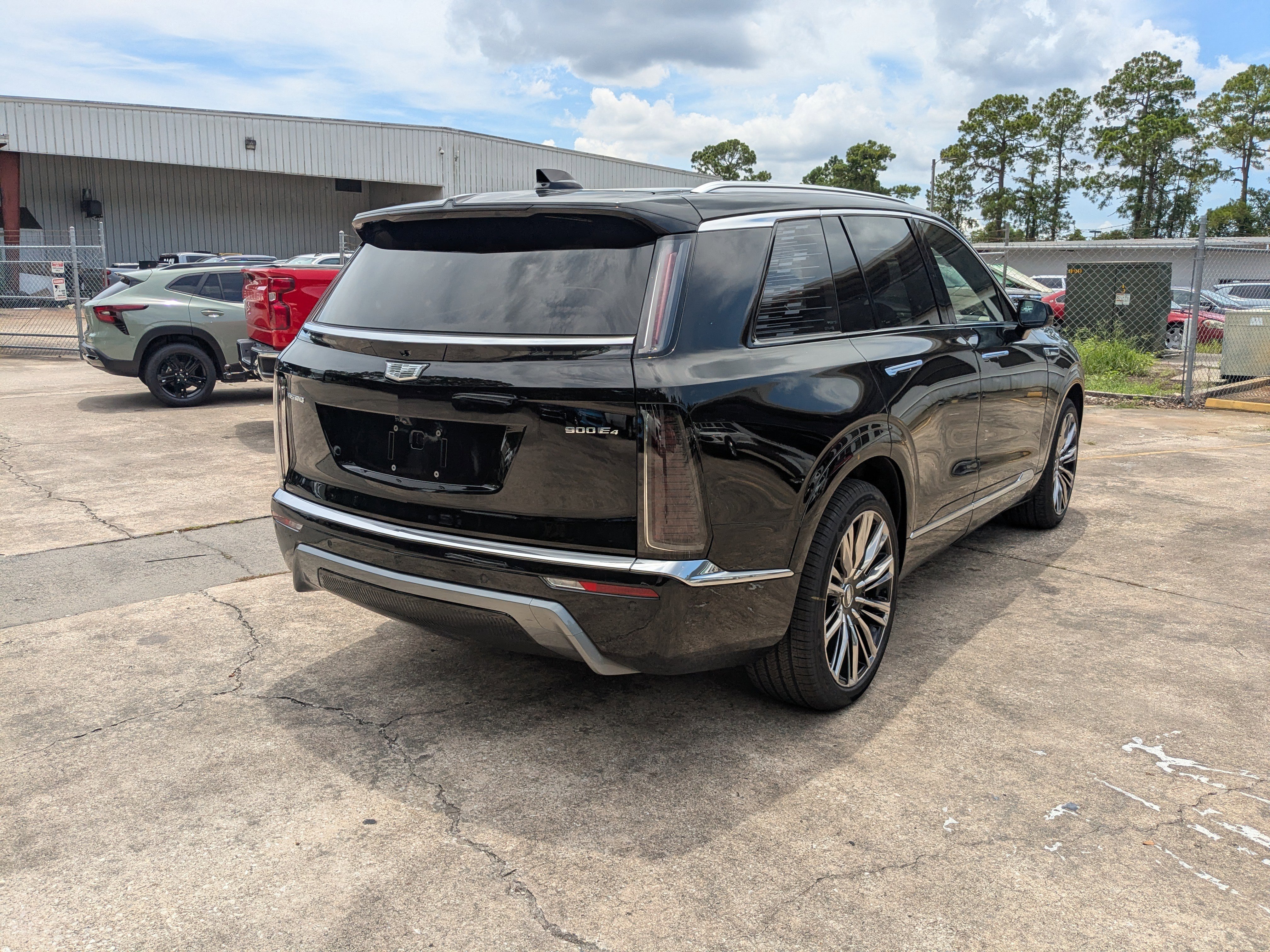 New 2026 Cadillac Vistiq Premium Luxury w/ LPO, Floor Liner Package image 21