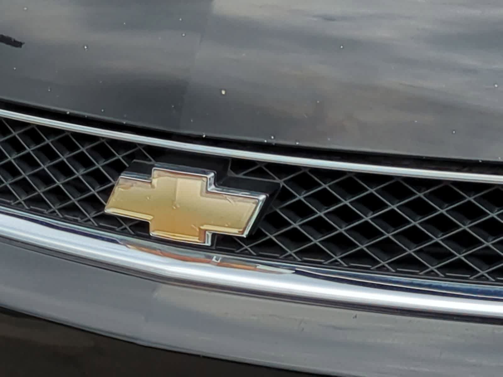 Used 2012 Chevrolet Impala LTZ FWD image 12