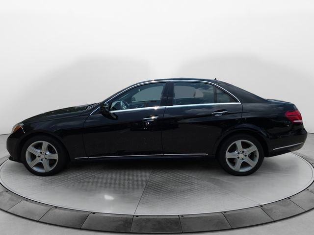 Used 2014 Mercedes-Benz E 350 4MATIC Sedan image 2