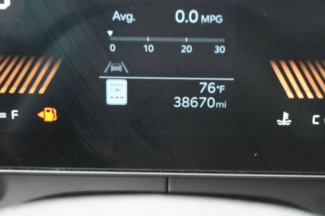 Used 2025 Kia Carnival FWD image 15