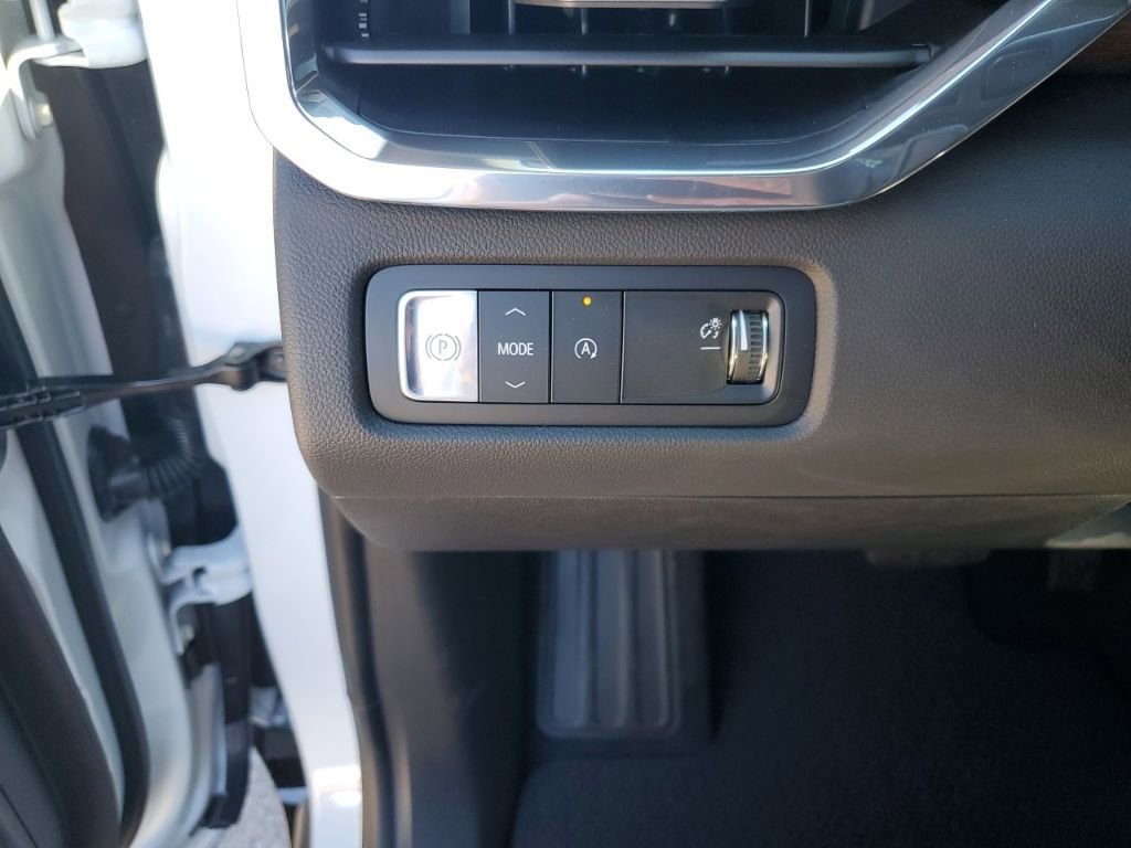 New 2026 GMC Acadia Denali w/ Super Cruise Package image 33