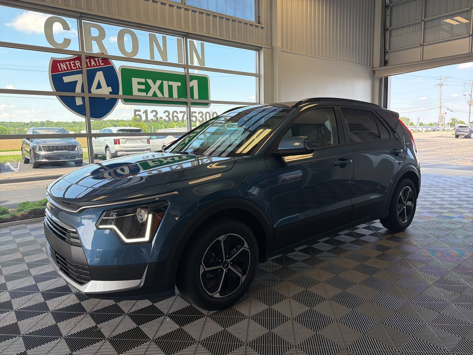 New 2026 Kia Niro EX FWD image 3