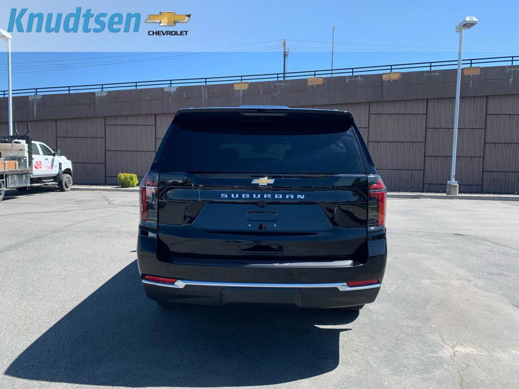 New 2026 Chevrolet Suburban LS AWD/4WD image 6