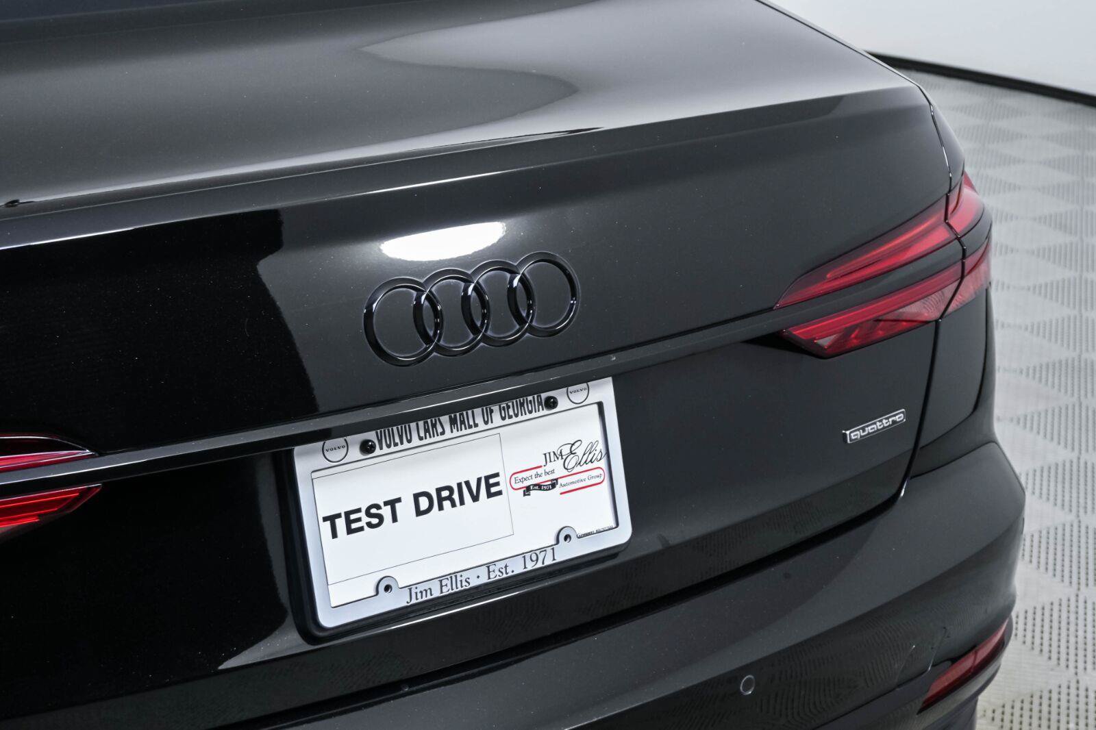 Used 2021 Audi A6 Premium Plus w/ Premium Plus Package AWD/4WD image 37