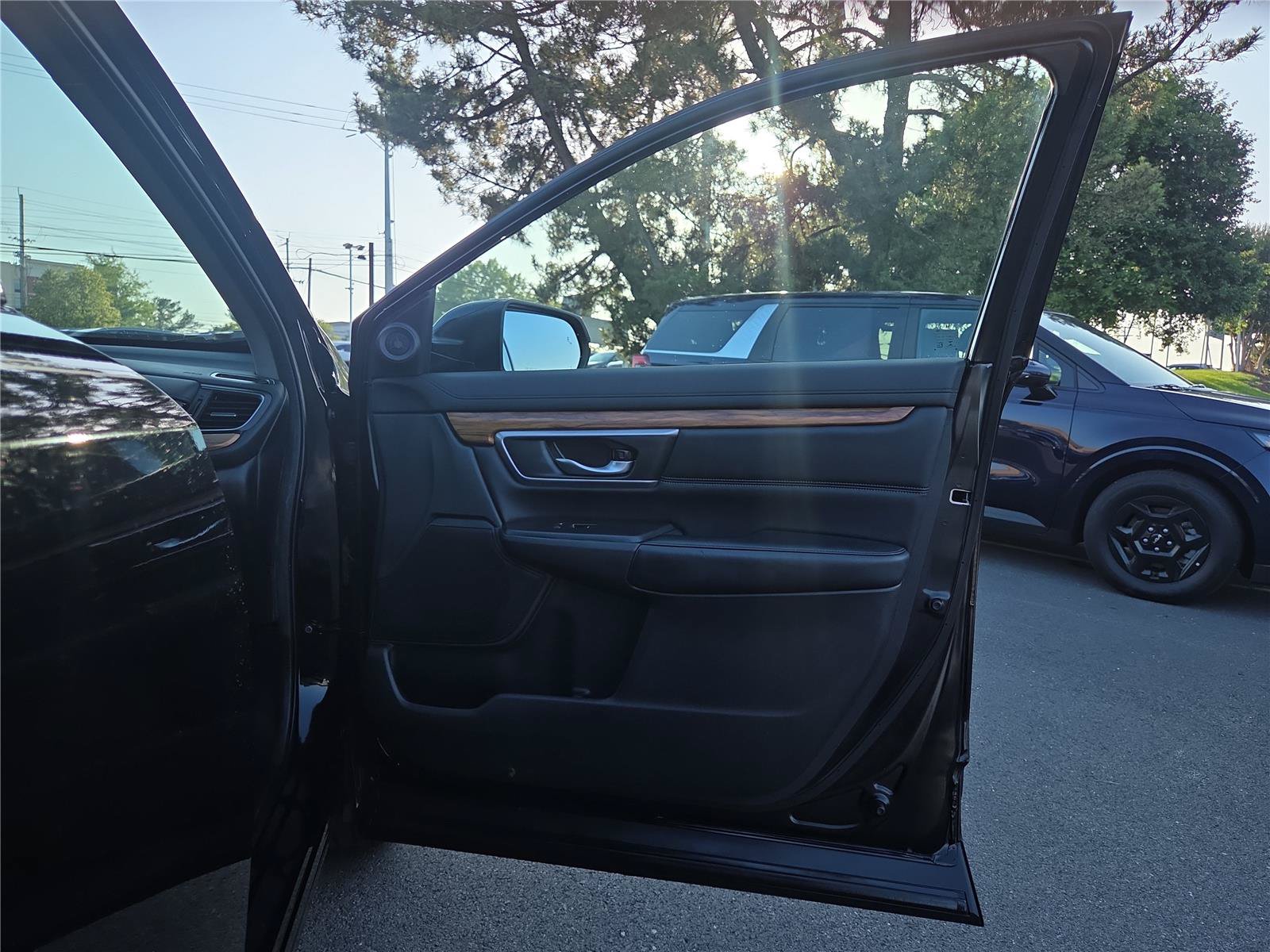 Used 2017 Honda CR-V EX-L image 31