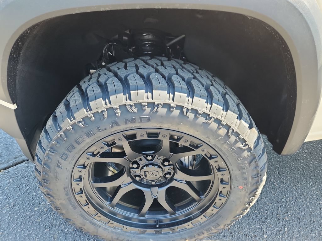 New 2025 Chevrolet Colorado Trail Boss AWD/4WD image 13