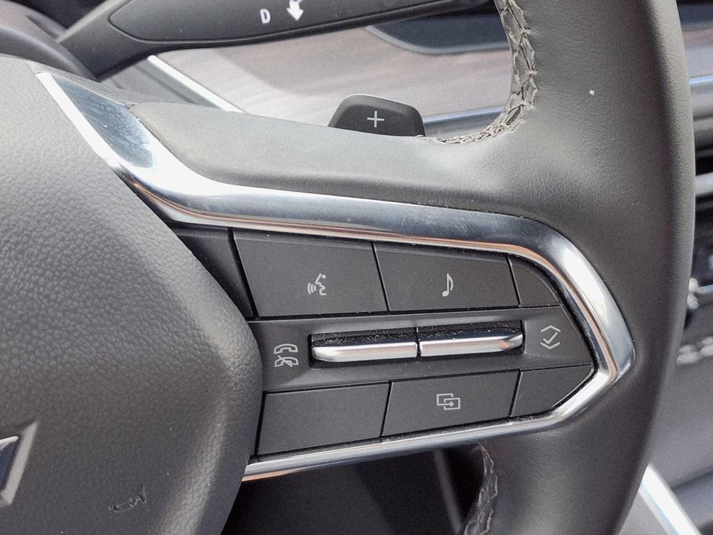 Used 2025 Chevrolet Suburban LT RWD image 30