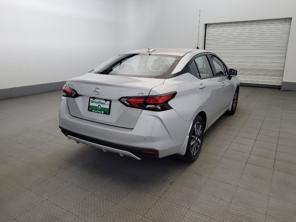 Used 2021 Nissan Versa SV image 9