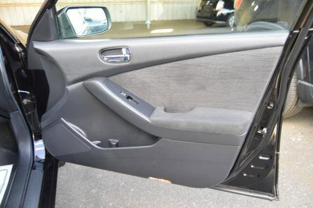 Used 2010 Nissan Altima 2.5 S FWD image 26