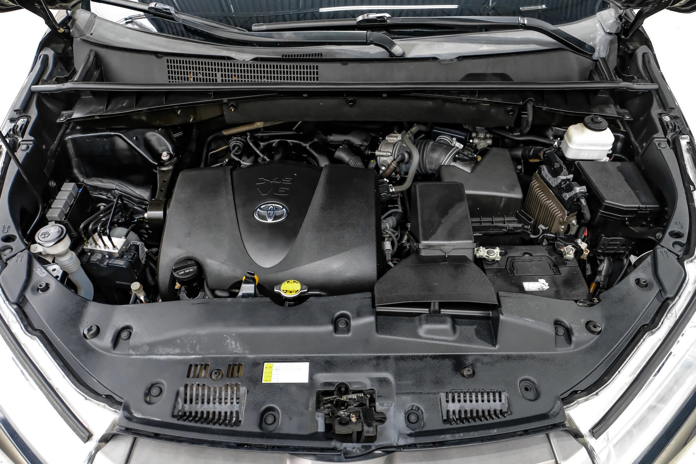 Used 2019 Toyota Highlander XLE FWD image 49