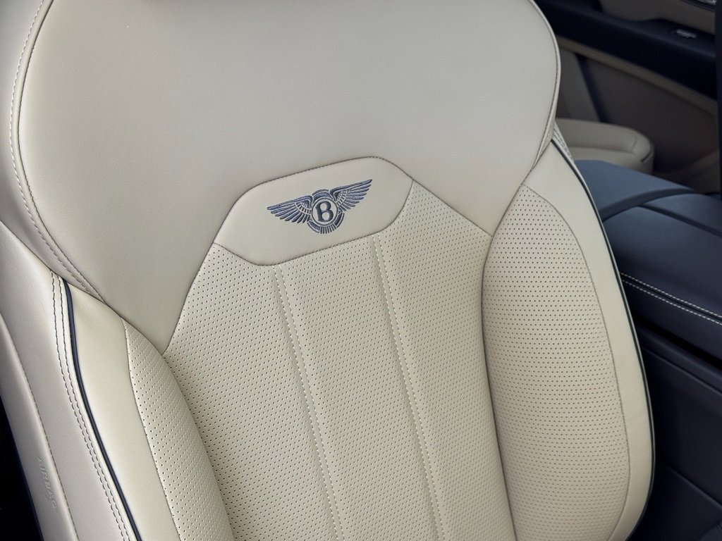 New 2024 Bentley Bentayga Plug-In Hybrid image 40