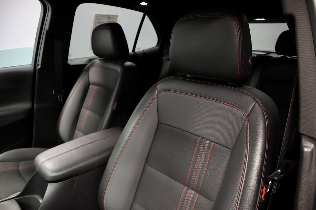 Used 2022 Chevrolet Equinox RS w/ Infotainment Package image 26