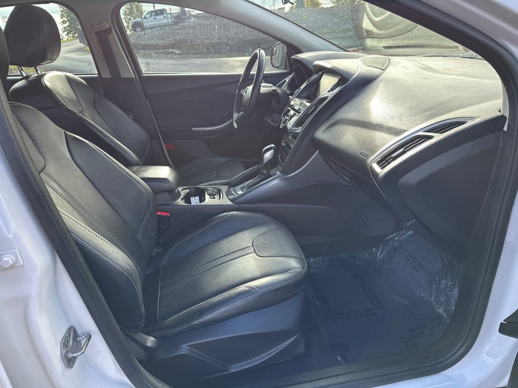Used 2014 Ford Focus Titanium FWD image 15