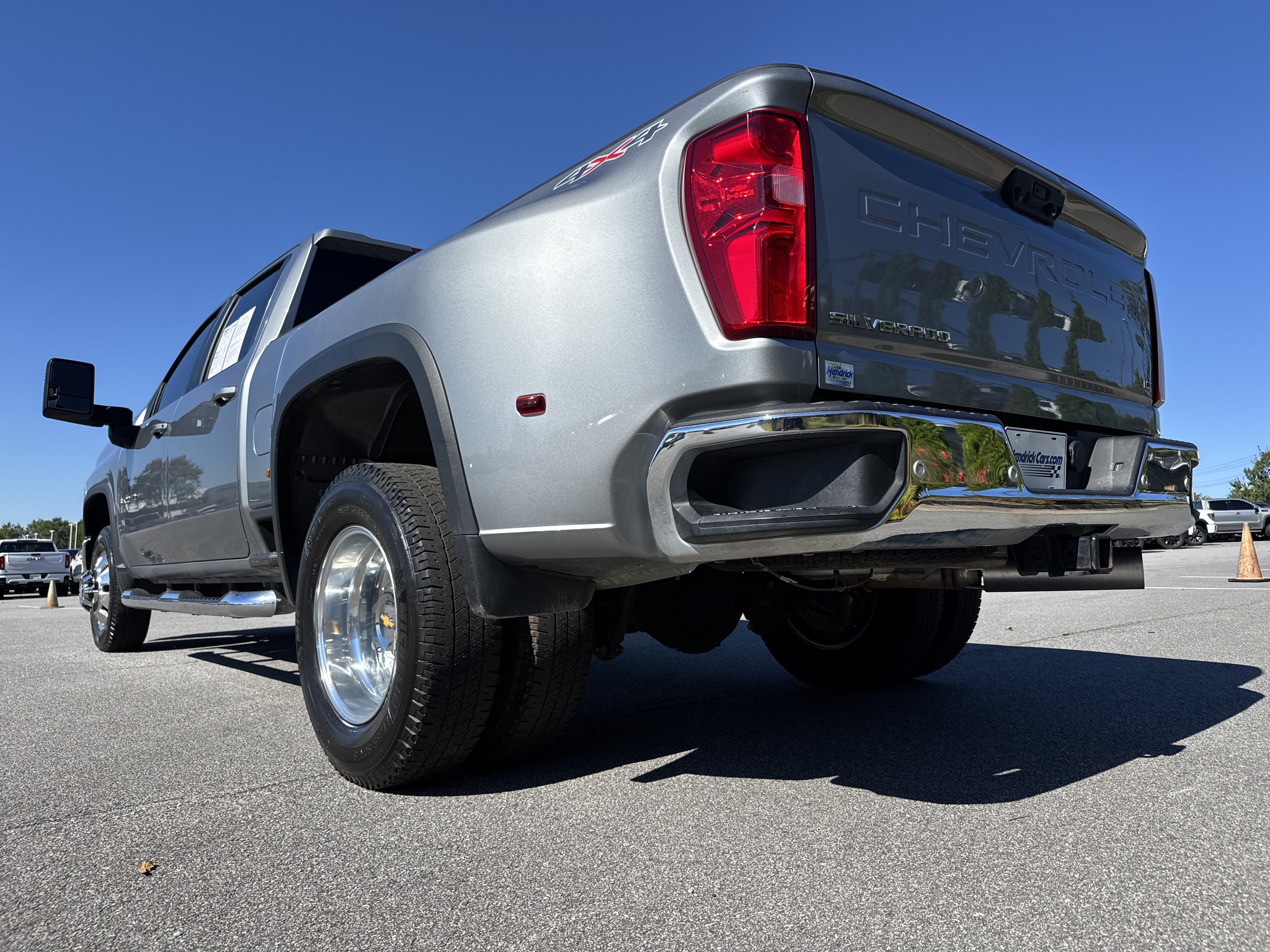 Used 2026 Chevrolet Silverado 3500 LT w/ All Star Edition AWD/4WD image 8