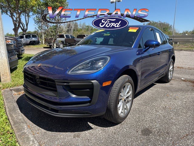 Used 2024 Porsche Macan image 1