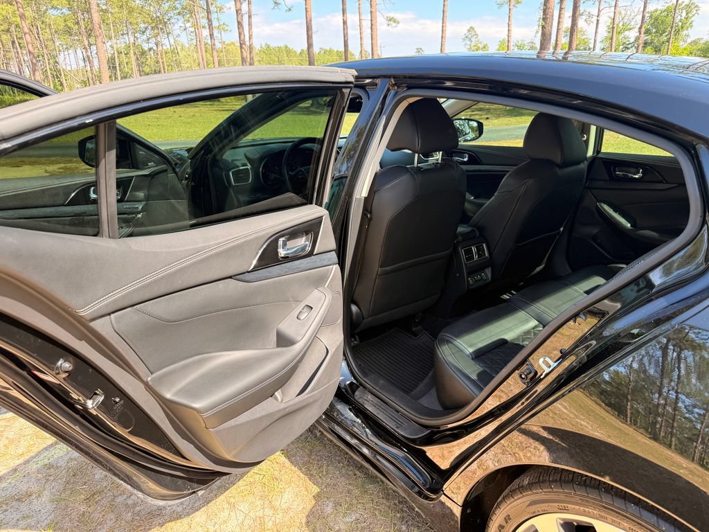 Used 2021 Nissan Maxima Platinum FWD image 25