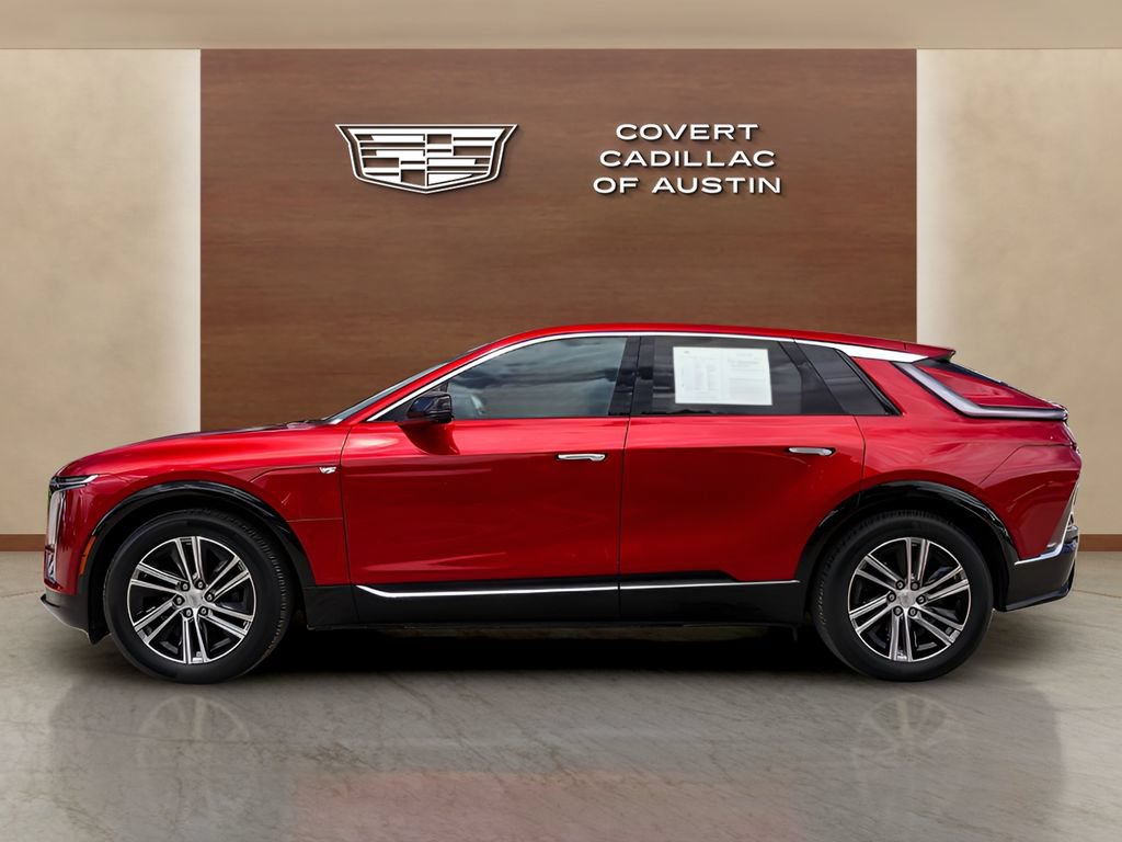 Certified 2024 Cadillac Lyriq Luxury AWD/4WD image 2