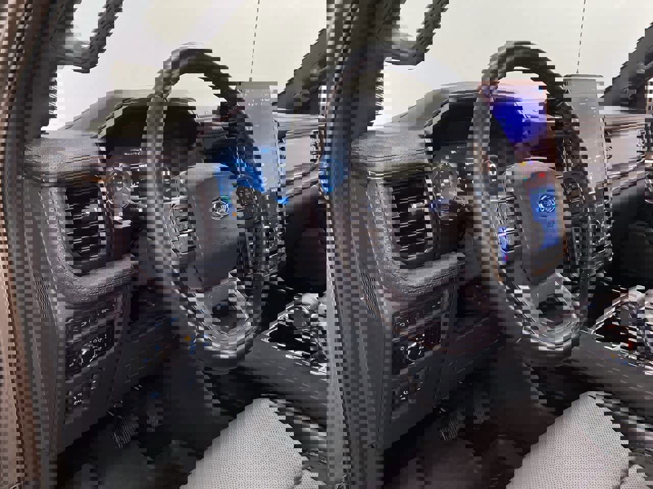 Used 2023 Ford F150 Lightning Lariat w/ Tow Technology Package image 2