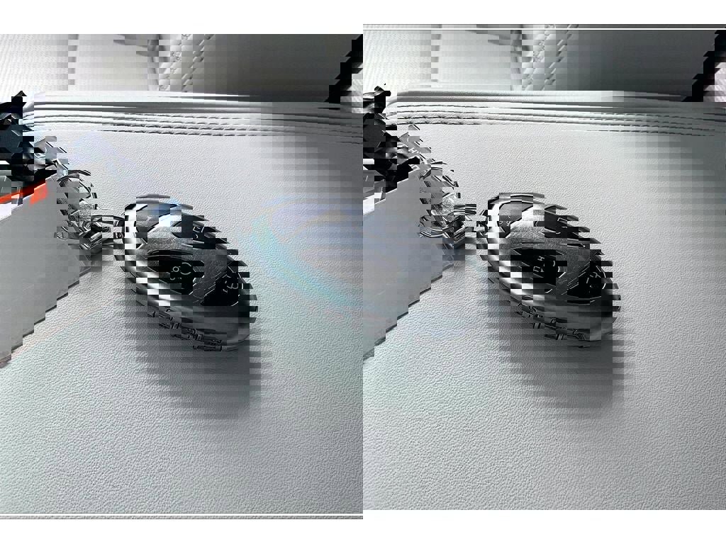 Used 2025 Hyundai Santa Fe Calligraphy image 11