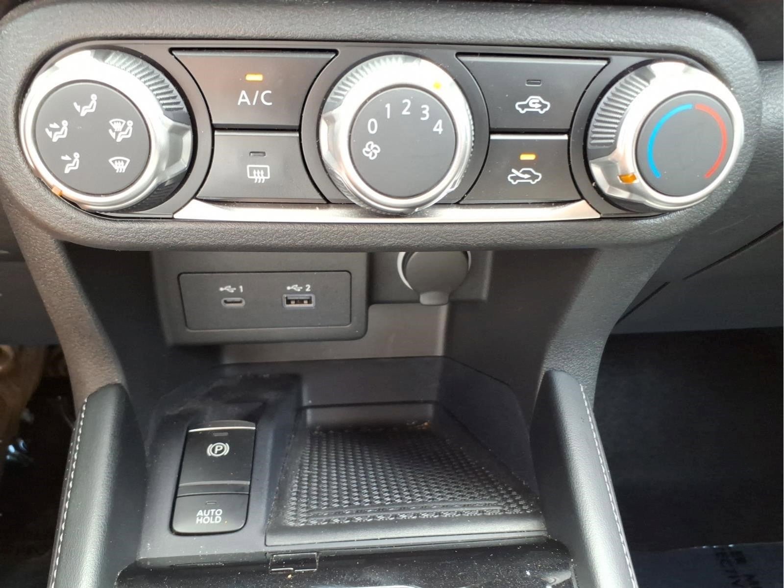 Used 2024 Nissan Kicks SV FWD image 23