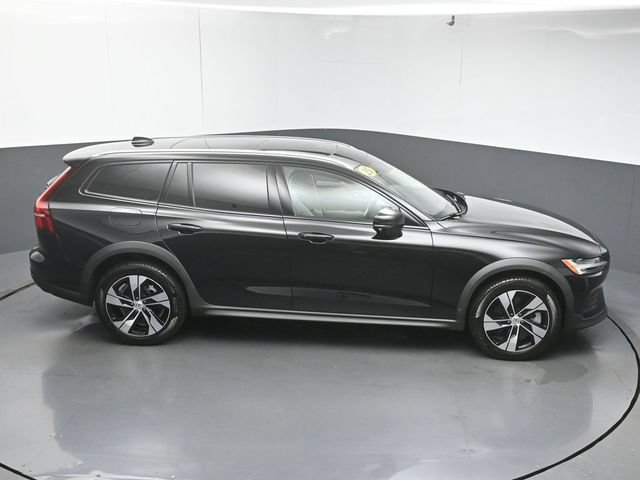 Used 2025 Volvo V60 B5 Cross Country Plus AWD/4WD image 50