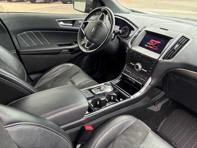 Used 2019 Ford Edge ST w/ Equipment Group 401A image 3
