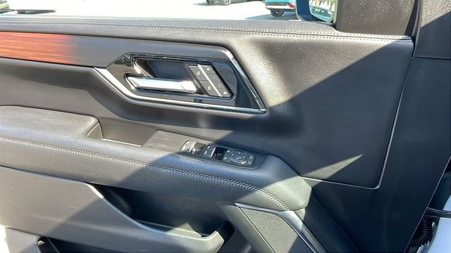 Used 2025 GMC Yukon XL Denali image 28