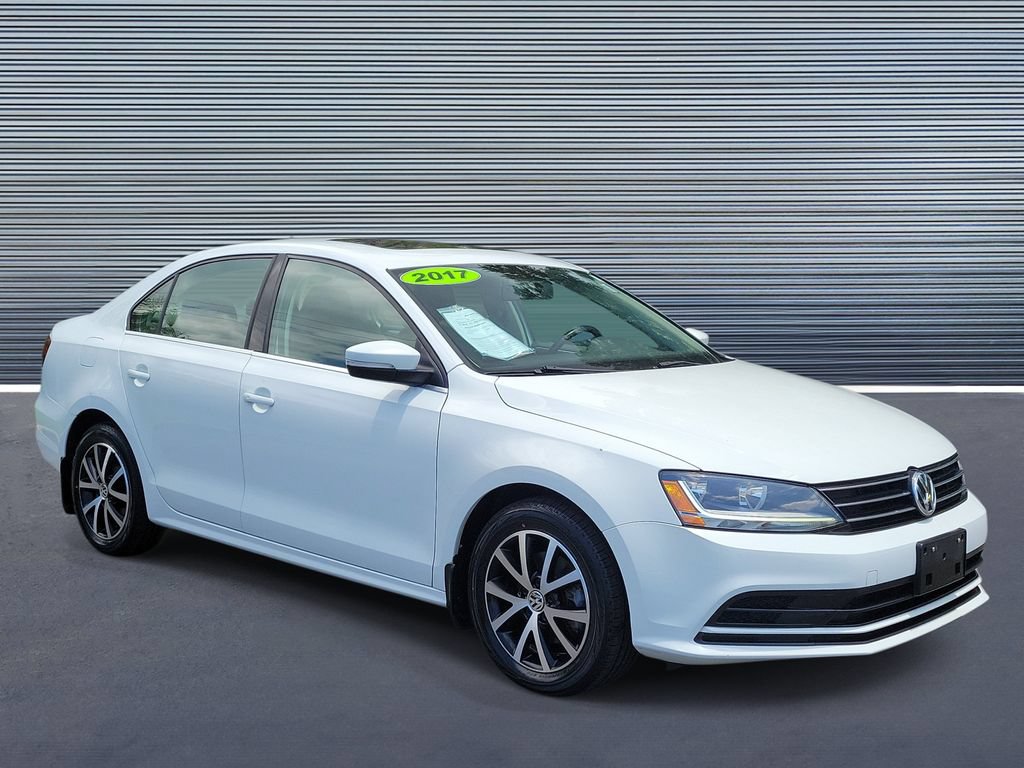 Used 2017 Volkswagen Jetta SE FWD image 2