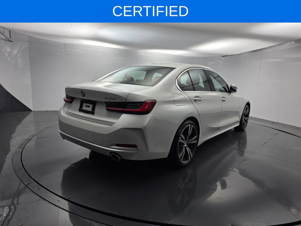 Certified 2024 BMW 330i Sedan w/ Premium Package RWD image 4