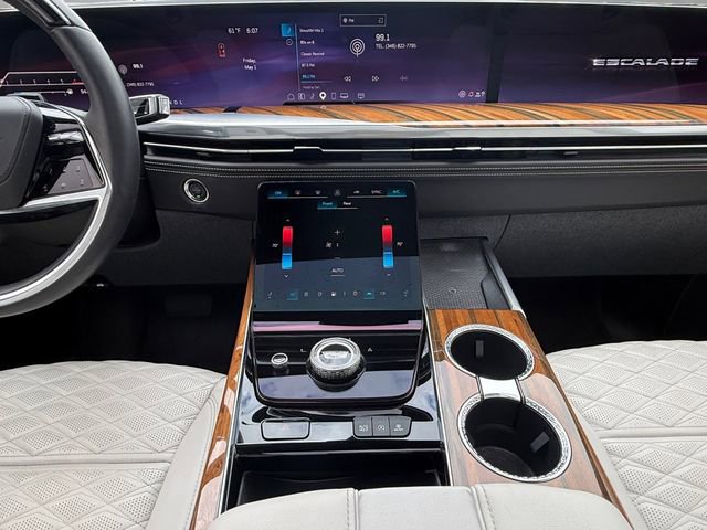 Used 2025 Cadillac Escalade ESV Sport Platinum AWD/4WD image 3