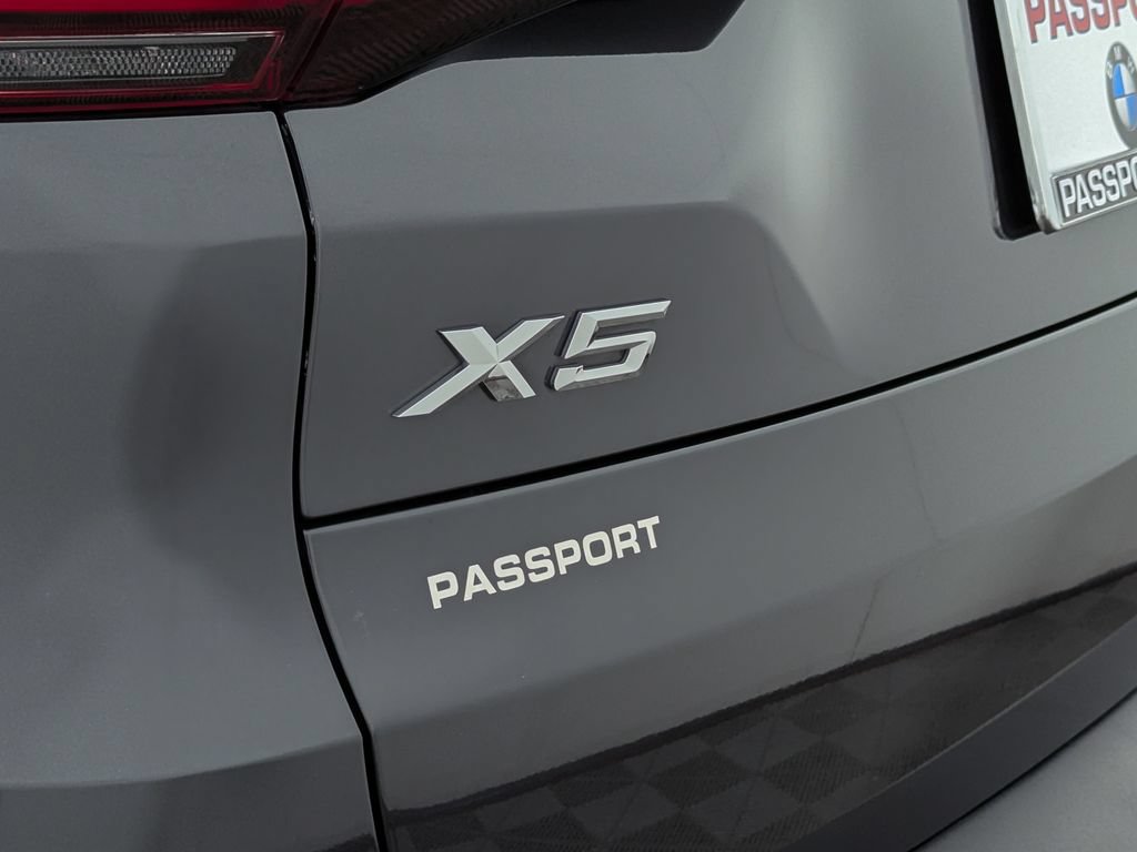 Used 2022 BMW X5 xDrive40i w/ Premium Package AWD/4WD image 11