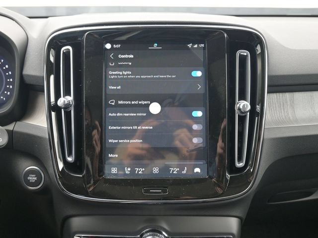 New 2026 Volvo XC40 B5 Ultra w/ Protection Package Premier AWD/4WD image 16