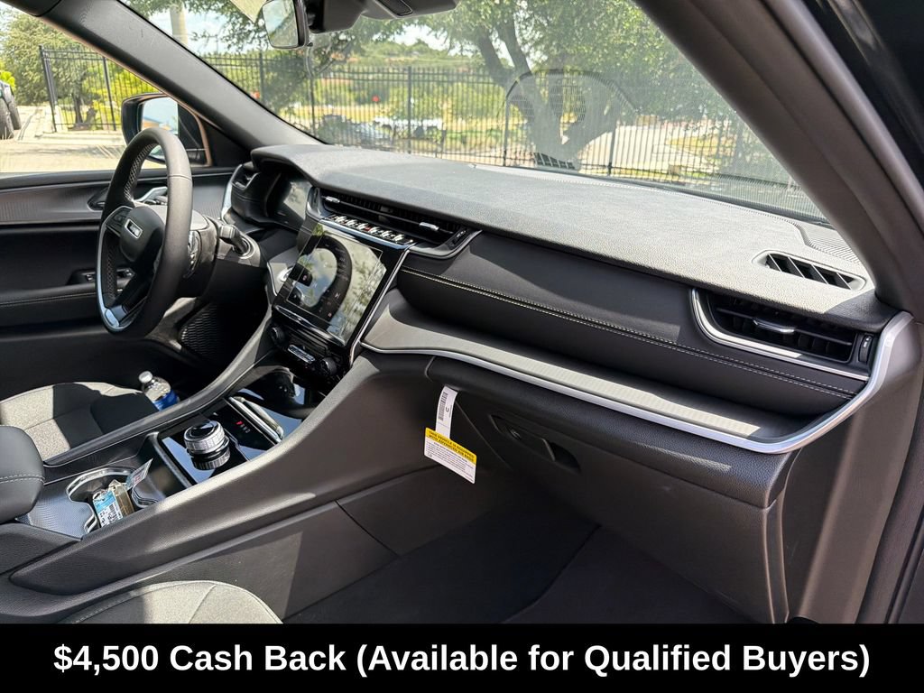 New 2026 Jeep Grand Cherokee Laredo w/ Trailer Tow Package RWD image 40