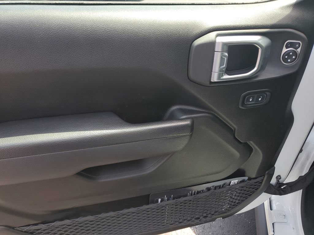 Certified 2023 Jeep Wrangler Unlimited AWD/4WD image 19